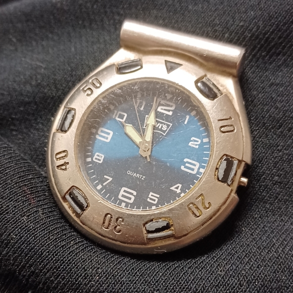 LEVI'S WATCH - Picture 1 of 3